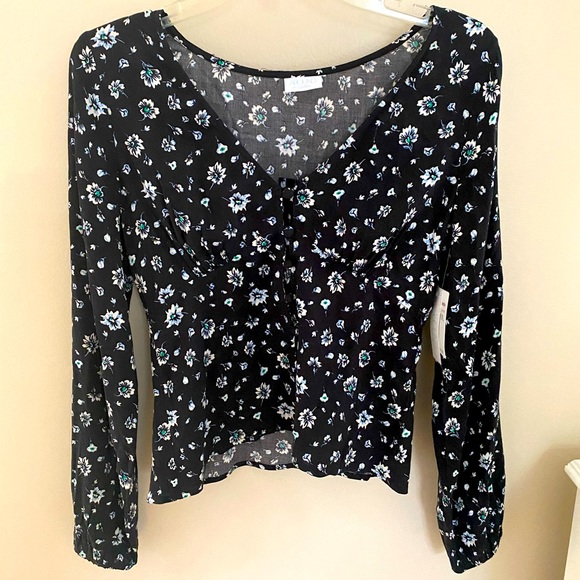 Abound Blouse - Picture 3 of 6